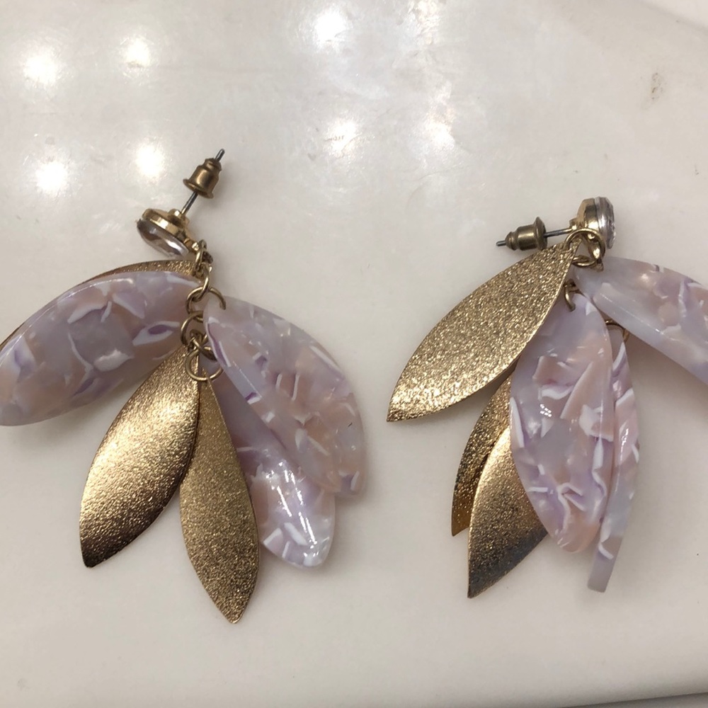 Dangle earrings